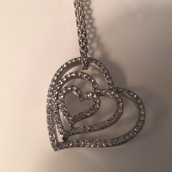 Crystals necklace - Picture 3 of 5